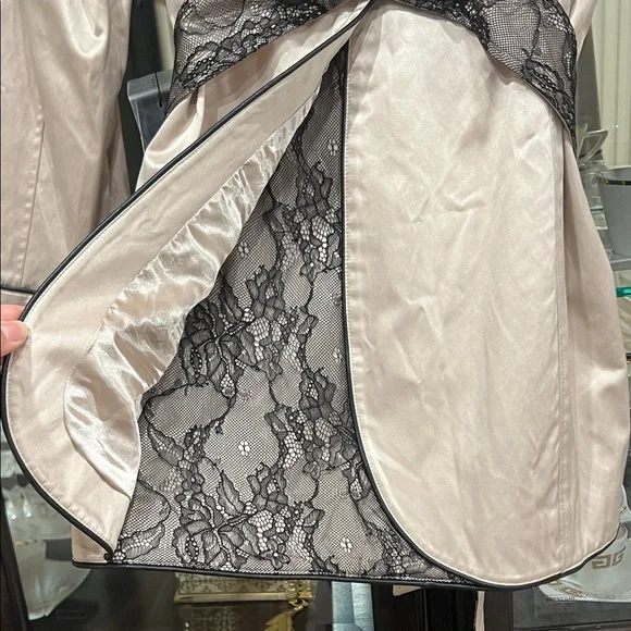 Bebe Women's Cream Trench Coat with Black Details - Picture 10 of 11